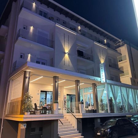 Hotel Vienna Rivazzurra Rimini Exteriér fotografie