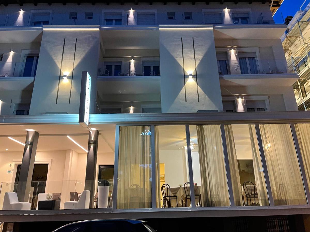 Hotel Vienna Rivazzurra Rimini Exteriér fotografie