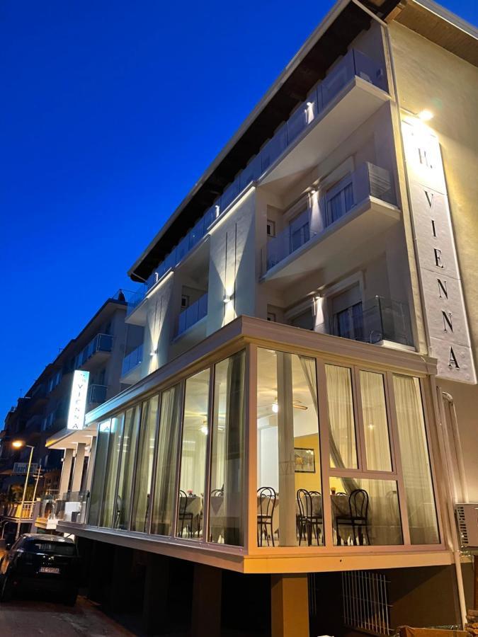 Hotel Vienna Rivazzurra Rimini Exteriér fotografie