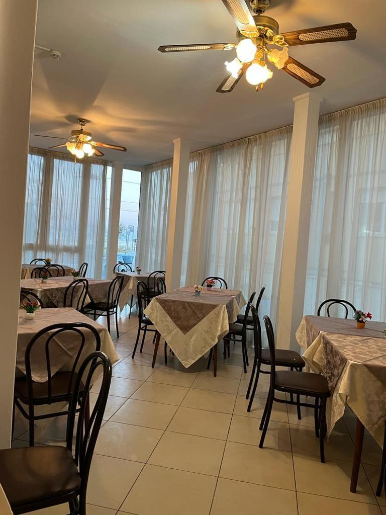 Hotel Vienna Rivazzurra Rimini Exteriér fotografie