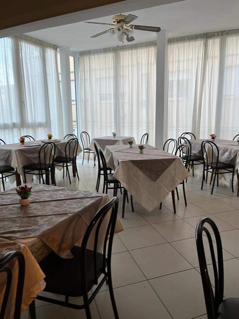 Hotel Vienna Rivazzurra Rimini Exteriér fotografie