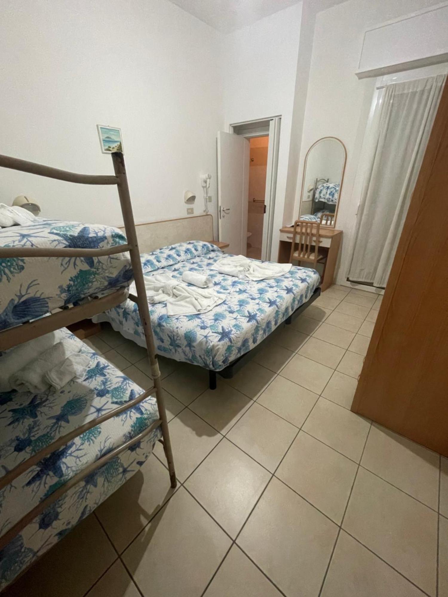 Hotel Vienna Rivazzurra Rimini Exteriér fotografie